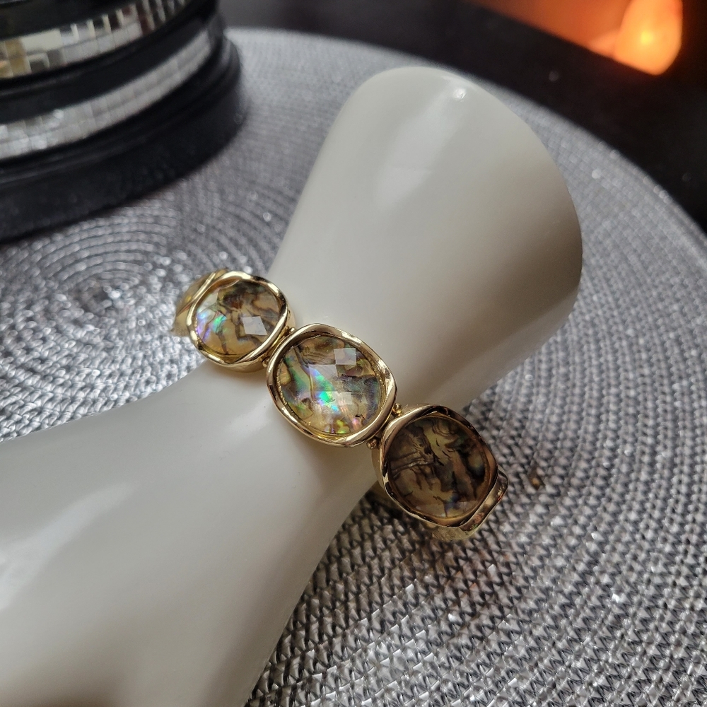 New Turtleshell Stretch Bracelet - Gold Tone Finish Fashion Jewelry - Picture 3 of 3